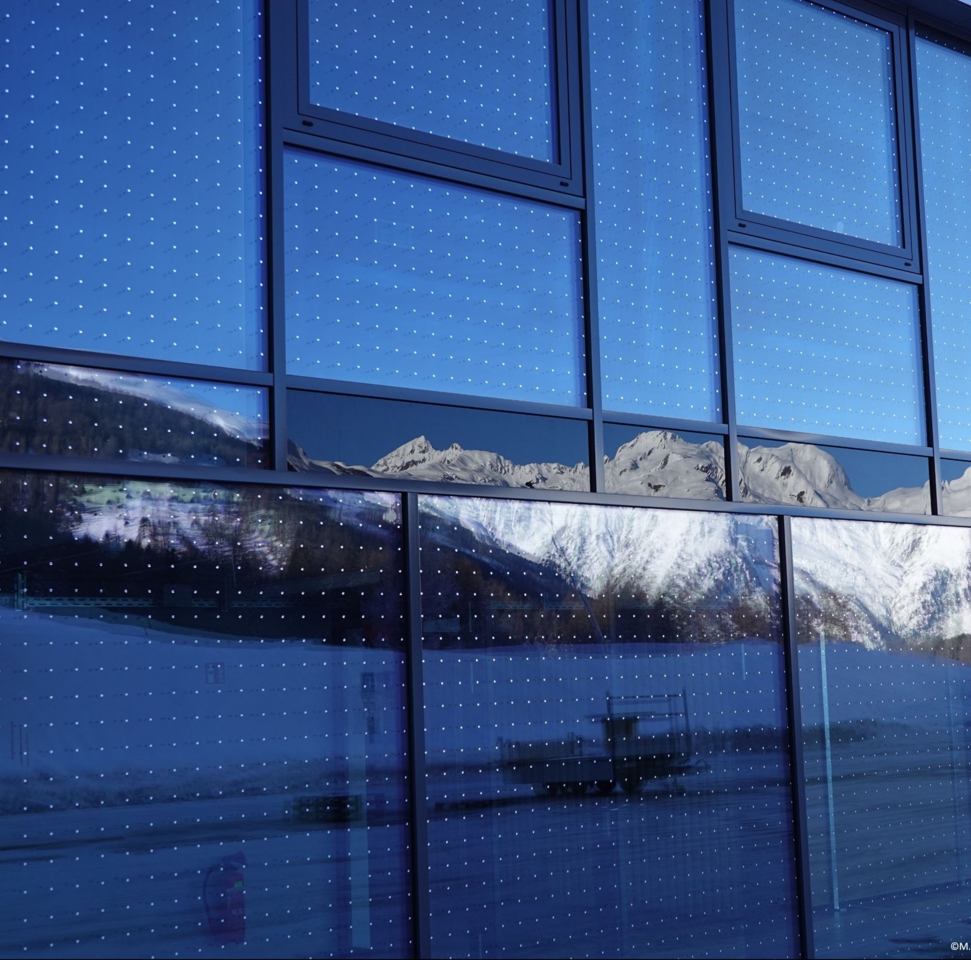 Saflex FlySafe 3D-Bird friendly made beautiful 